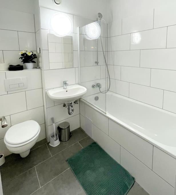 Grosse 3-Zimmer Wohnung, Zentrale Lage. Mulheim an der Ruhr Bagian luar foto